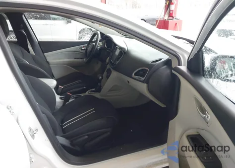 2013 Dodge Dart Sxt z USA, uszkodzony, nr VIN 1C3CDFBA5DD295321